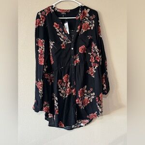 TORRID BLACK/FLORAL BUTTON UP